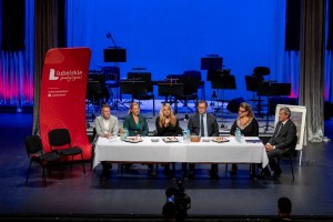 zdjęcie z konferencji prasowej w Teatrze Muzycznym w Lublinie.jpg
