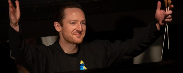 Vincent Kozlowsky gościnny dyrygent podczas spektakli zemsty nietoperza.png