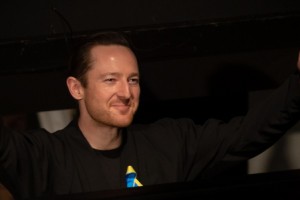 Vincent Kozlowski nowy kierownik muzyczny teatru , zdjęcie dyrygenta.png
