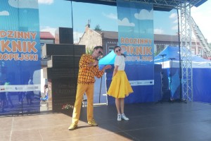 Rodzinny Piknik Europejski w Urzędowie.jpg