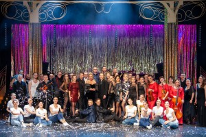 cały zespół teatru muzcznego w lublinie.jpg